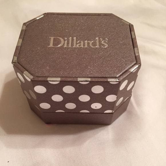 Gorgeous flower ring - Size 8 - Picture 4 of 5