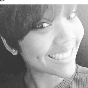 Meet your Posher, Ghia-lee