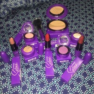 M.A.C Bundle