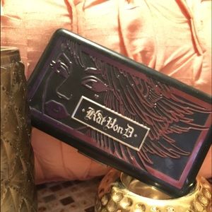 Trade ladybird pallet