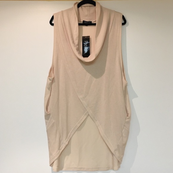 Papillon tunic top
