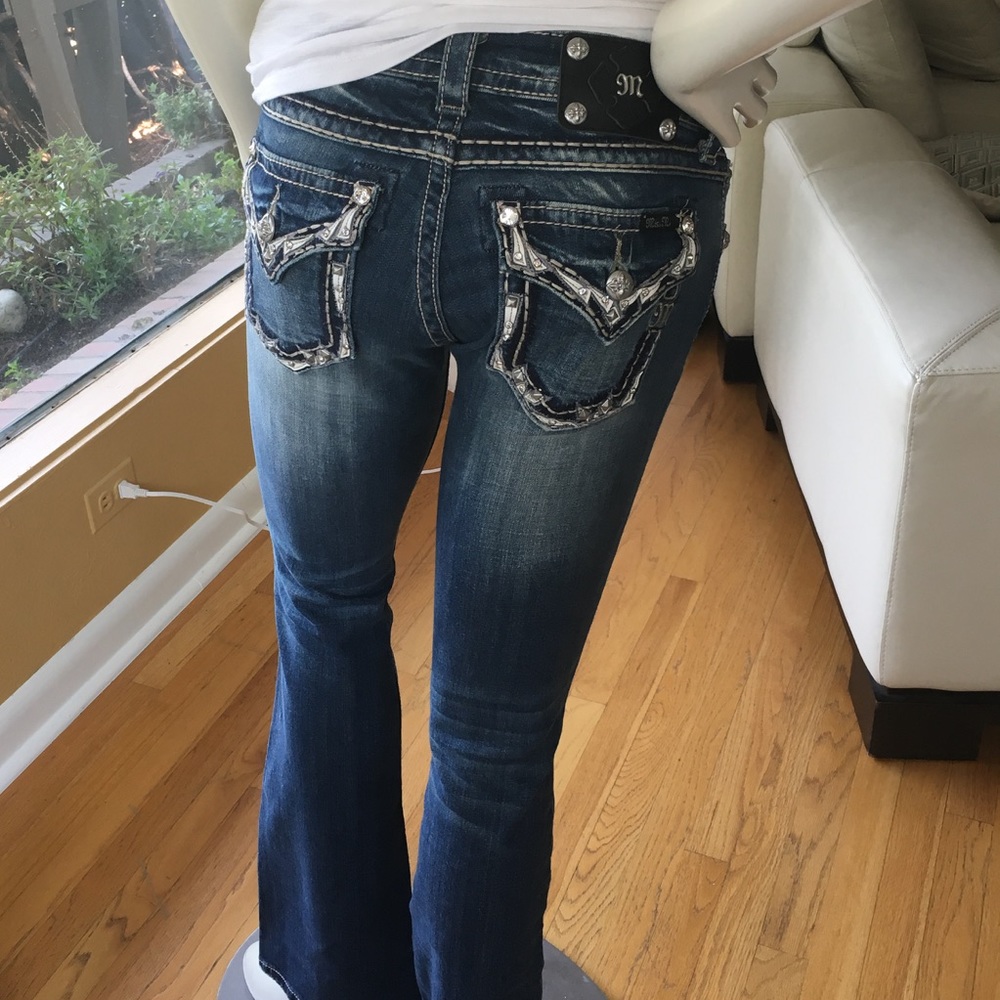 -new-w/tags! Miss Me bootcut jeans w/bling & leather on pockets Size 26 MP5880B2