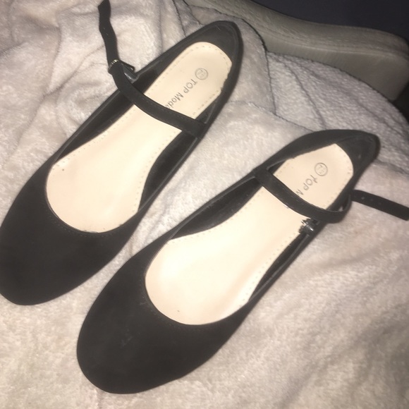 Simple black flats