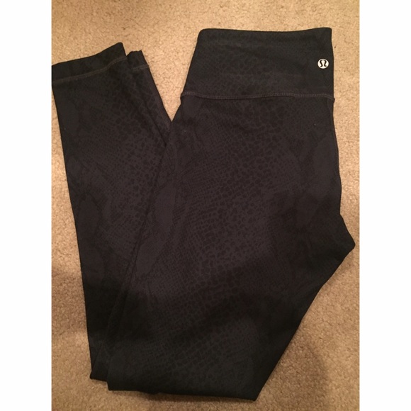 Lululemon WunderUnder• Snakeskin print• High waist