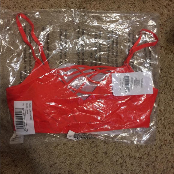 Fabletics sports bra