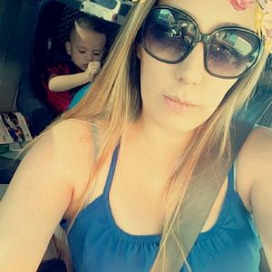 Meet your Posher, Monica