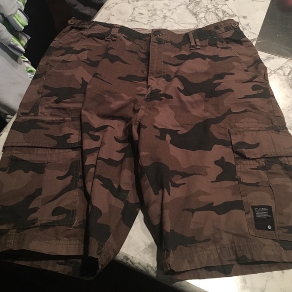Billabong camo shorts