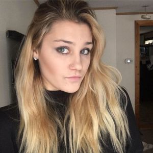 Meet your Posher, Cassandra