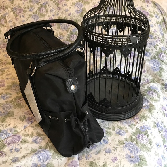 Oversized/ Overnight Bag NEW! - Picture 2 of 4