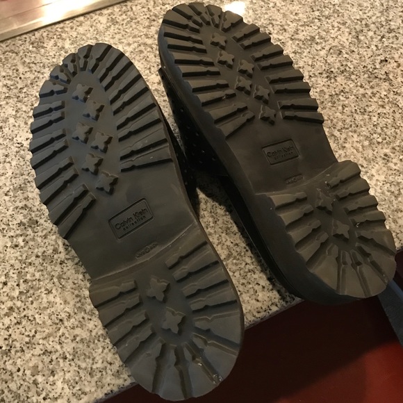 CK BLACK PERFORATED SANDALS
