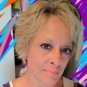 Meet your Posher, Carla