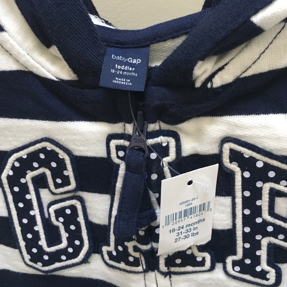 🔴SOLD🔴New GAP Blue and White Striped Hoodie - Picture 3 of 4