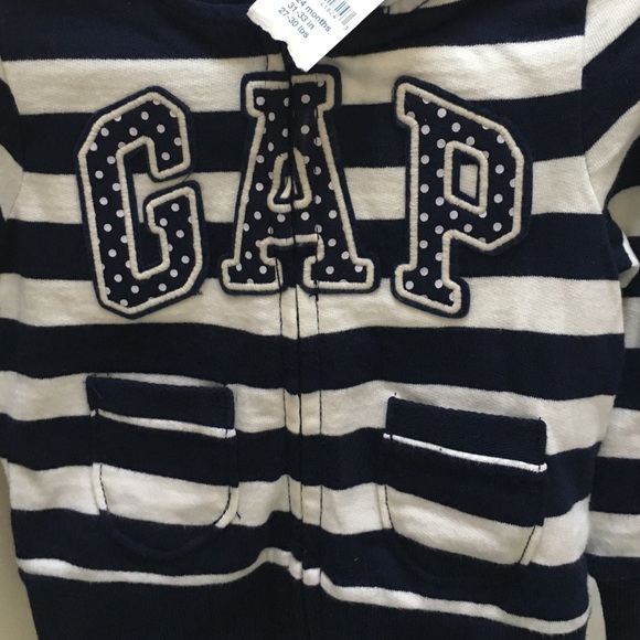 🔴SOLD🔴New GAP Blue and White Striped Hoodie - Picture 4 of 4