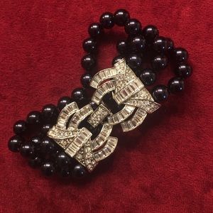 Carolee black pearl bracelet