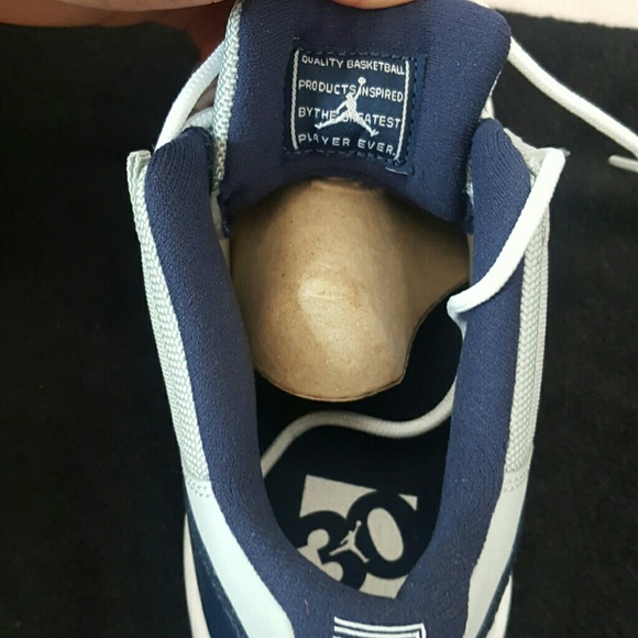 Jordan retro 11 low georgetown 6.5. I CAN TRADE. - Picture 4 of 4