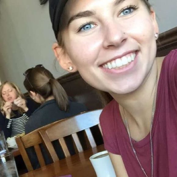 Meet your Posher, Hannah