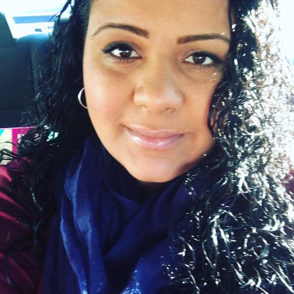 Meet your Posher, Olivia - Picture 1 of 1