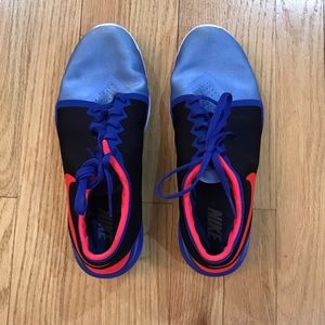 Nike Women Cross Training Shoes. Lightly worn.