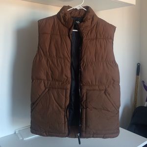 Cedar wood state men's vest