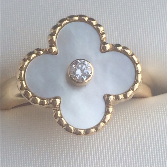 Van Cleef & Arpels Vintage Alhambra ring