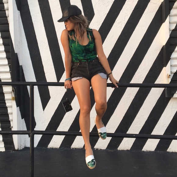 Topshop palm leaves button top - Picture 4 of 4