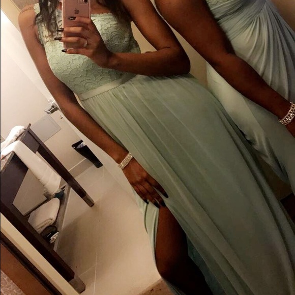 Gown - Picture 3 of 4