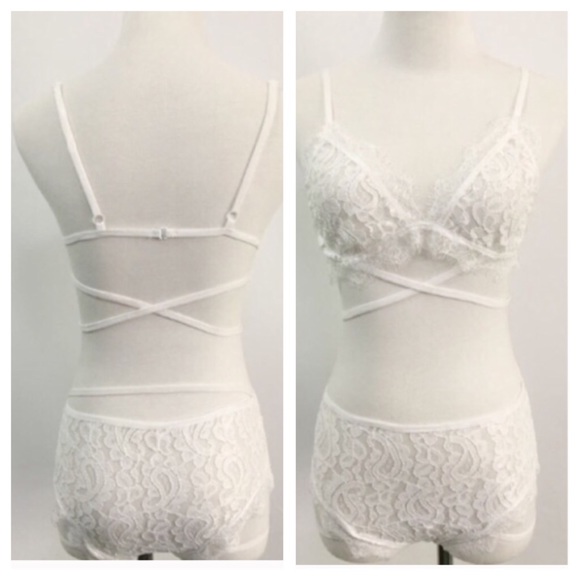 Floral strappy bralette and panty - Picture 2 of 4