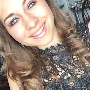 Meet your Posher, Angelique