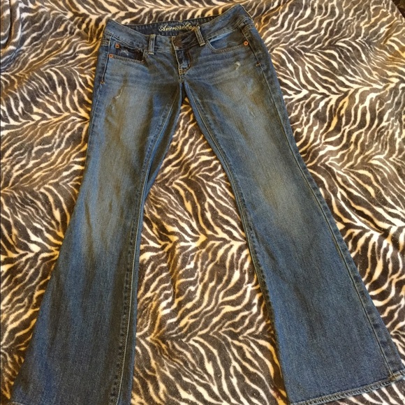 AEO - Size 0 (Artist) short length blue jeans🌀