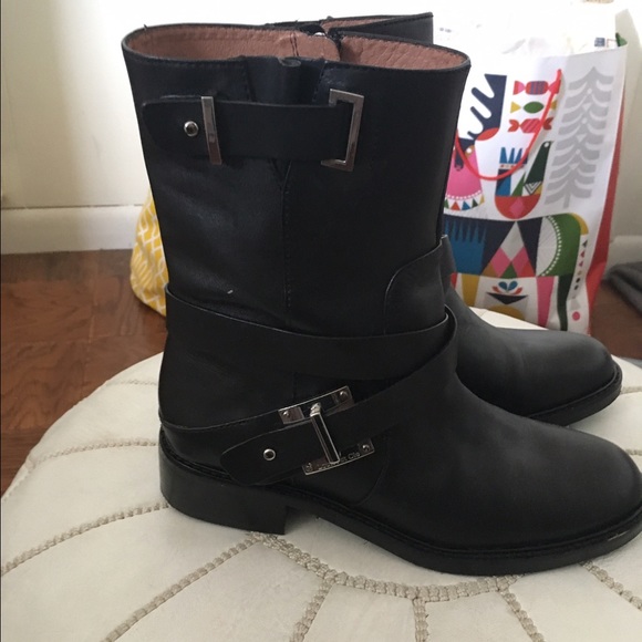 Black mid calf riding boots