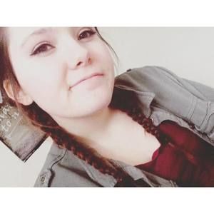 Meet your Posher, Adrianna