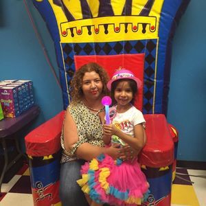 Meet your Posher, Marcia