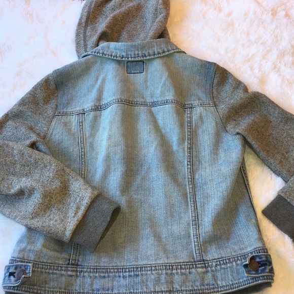 American Eagle 🦅 Jean jacket hoodie. - Picture 2 of 4