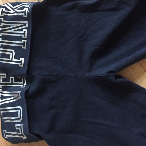 PINK Victorias Secret blck yoga pant w/gold letter - Picture 2 of 4