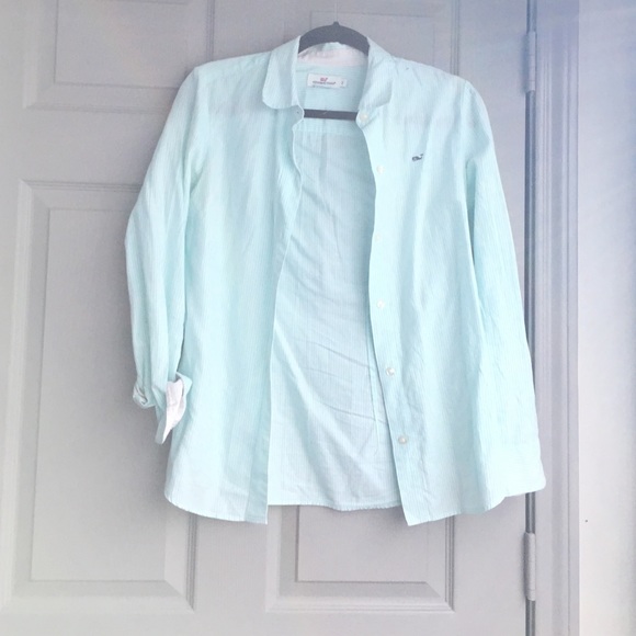Vineyard Vines button up top