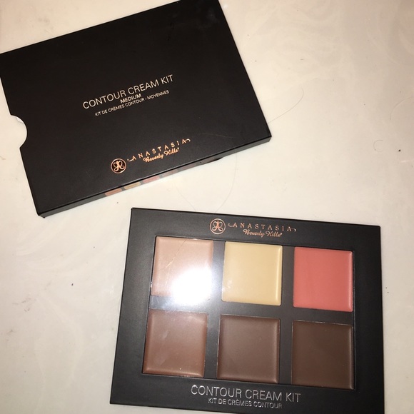 NWT Anastasia Beverly Hills Cream Contour Kit