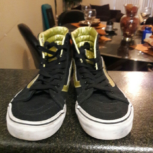 ??SOLD??...Shoes - Picture 2 of 4