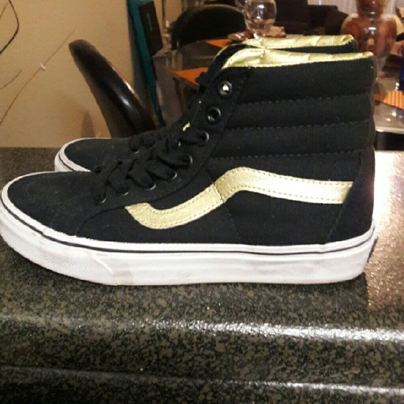 ??SOLD??...Shoes - Picture 3 of 4