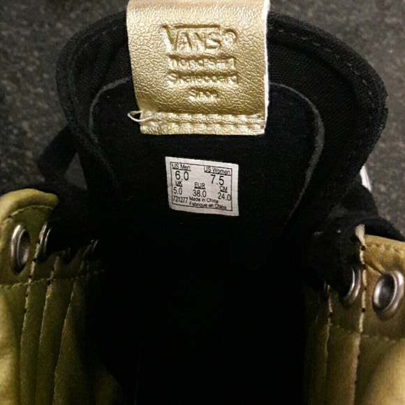 ??SOLD??...Shoes - Picture 4 of 4