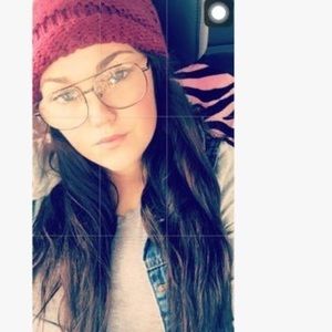 Meet your Posher, Tara