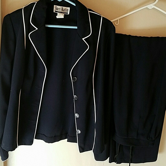 Pants suite