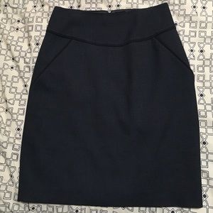 Tahari piped pencil skirt with exposed zipper