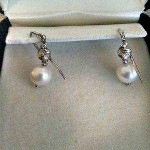 Kay Jewelers pearl earrings