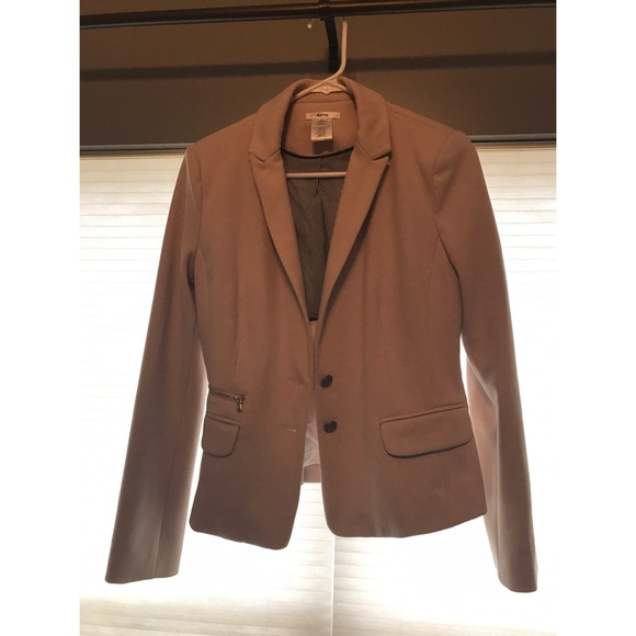 Esley Jacket