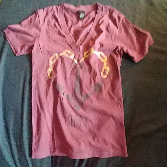 Graphic tee