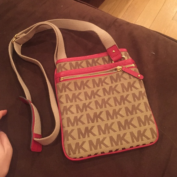 Michael kors shoulder bag