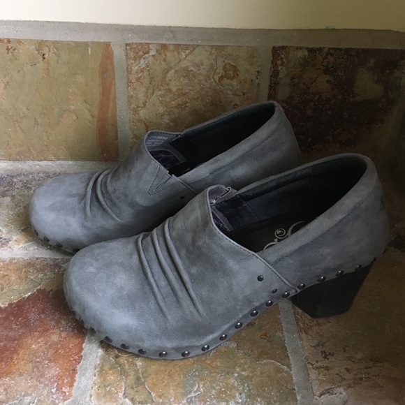 Dansko Shoes - Dansko Nori heels grey suede