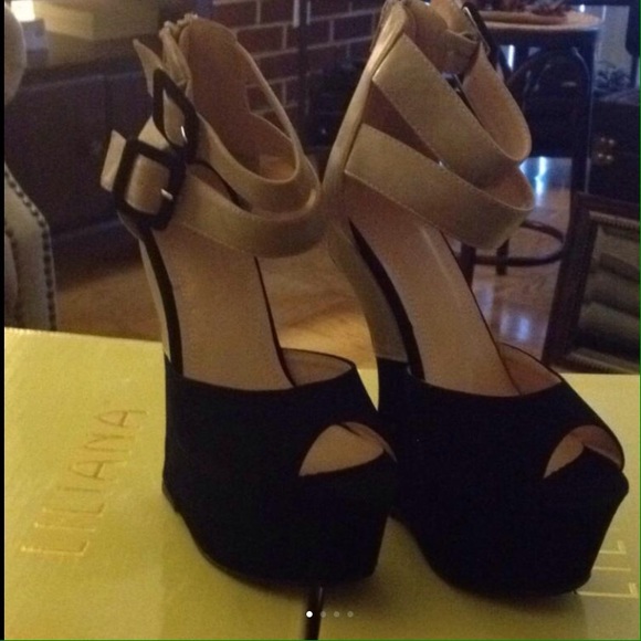  LAST ONE Sandals Named Adrienne - Picture 5 of 6