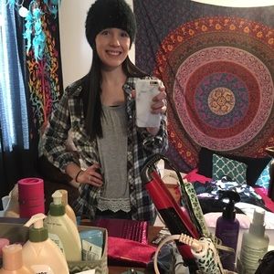Meet your Posher, Danielle