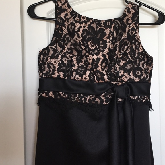 Girl's Formal Dress - Picture 2 of 4